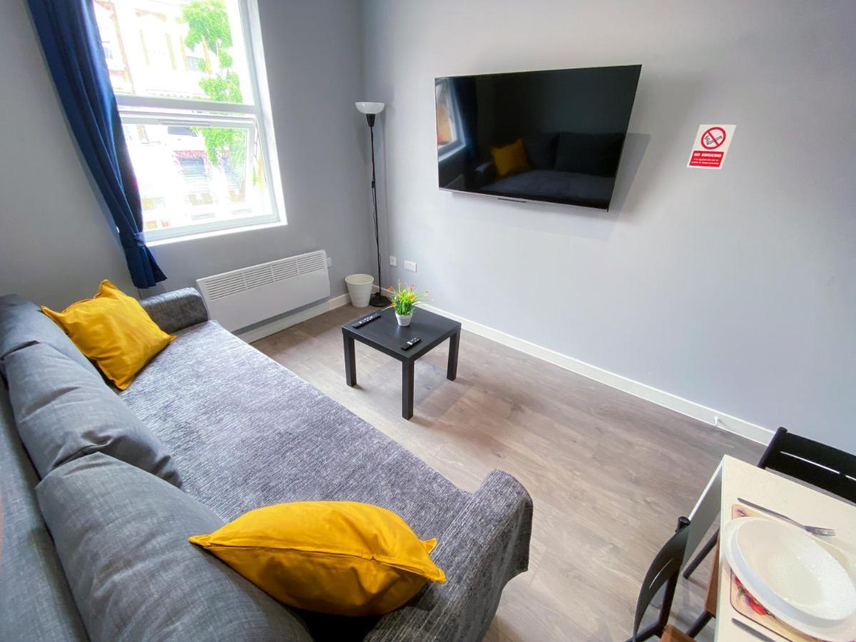 Stylish 1 Bedroom Flat In Wood Green London Kültér fotó
